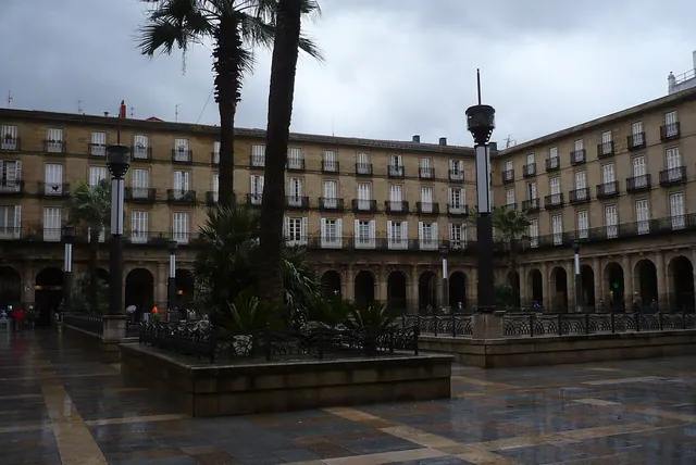 Casco Viejo y Mercado de la Ribera的真实场所资料照片