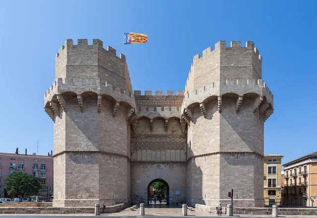 Torres de Serranos的真实场所资料照片